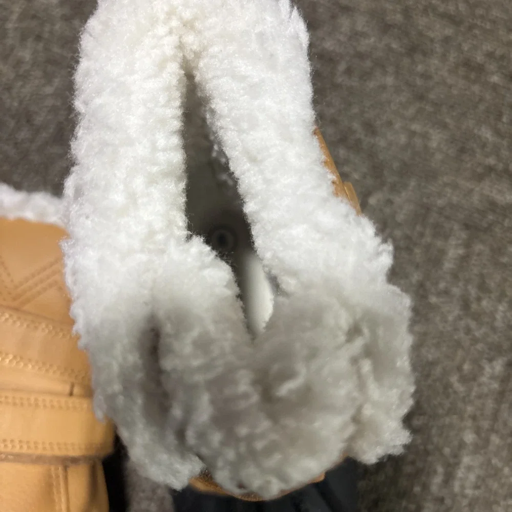 Cat & Jack Toddler Size 8 Denver Waterproof Snow Boots